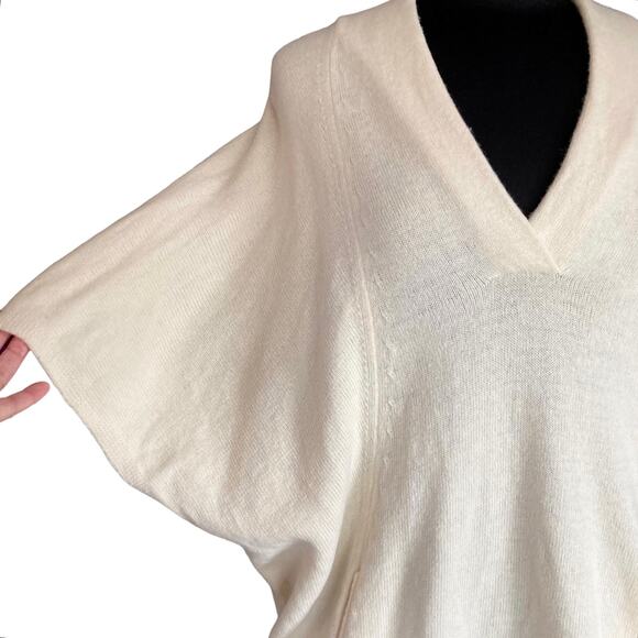 Pure Jill Wool Blend Cream Sweater V-Neck Pocket Sz S/M Closet Staple Layering - Picture 3 of 12